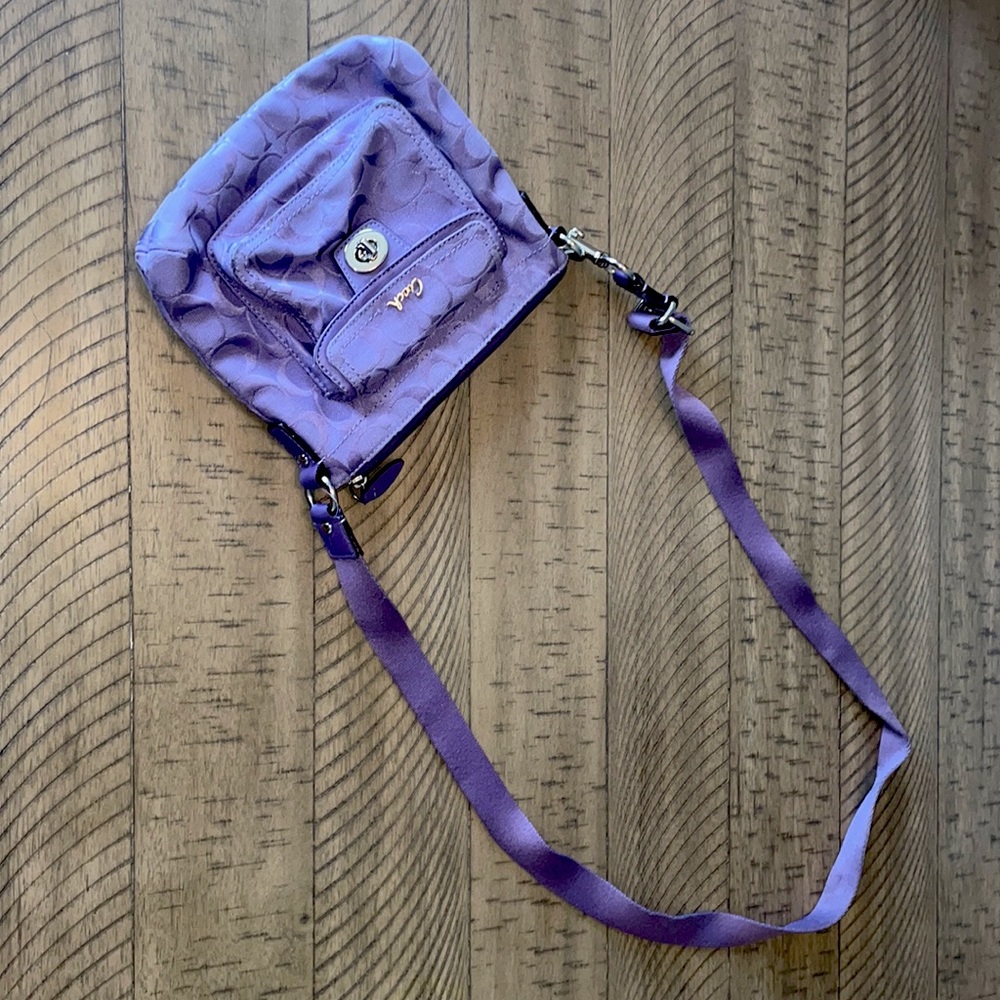 Purple coach crossover